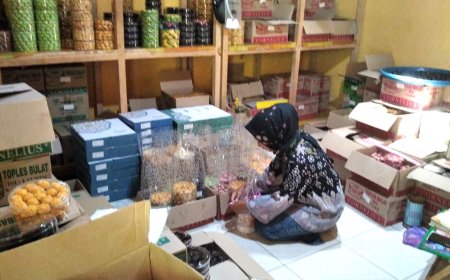 Industri Rumahan Kue Lebaran di Kebumen Sudah Menutup Pesanan