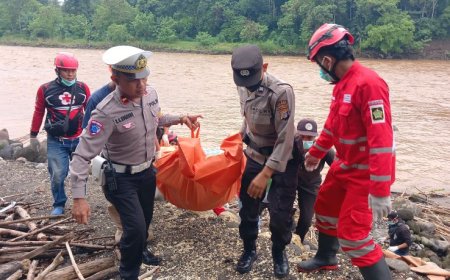 Mayat Laki-Laki Tak Dikenal Tergeletak di Atas Bebatuan Sungai Progo