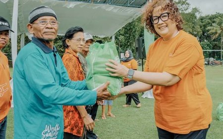 PT TWC Bagikan 3.000 Paket Sembako di Prambanan dan Borobudur