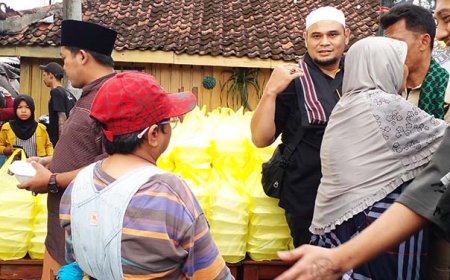 Seribu Takjil Dibagikan di Pusat Kota Yogyakarta