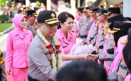 Penuh Haru, Personel Polda DIY Melepas Irjen Pol Suwondo Nainggolan