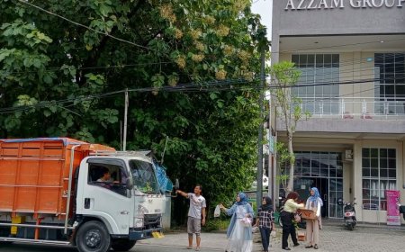 Azzam Group Membagikan 500 Takjil