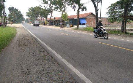 Waspadai Jalan Melendut Gombong - Sruweng Kebumen