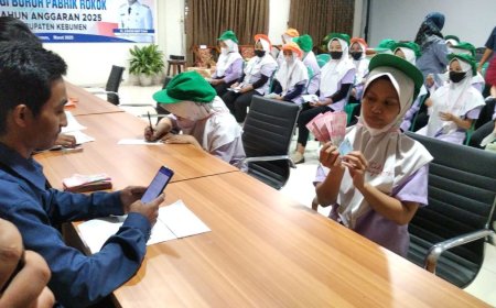 Ribuan Buruh Pabrik Rokok di Kebumen Peroleh BLT Rp 1,2 Juta Per Orang