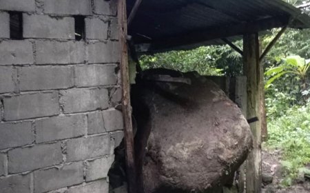 Di Prambanan, Batu Besar Menimpa Dapur Rumah Warga