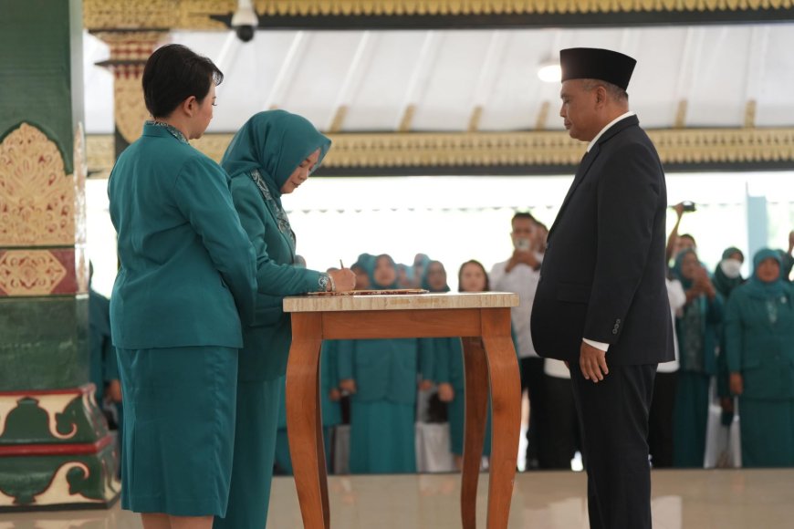 Berharap Lebih Dinamis, Bupati Harda Kiswaya Melantik Pengurus TP PKK Sleman