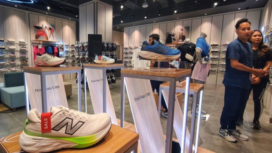 Menjelang Lebaran, Store New Balance Buka di Plaza Malioboro