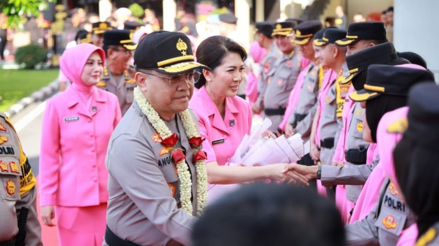 Penuh Haru, Personel Polda DIY Melepas Irjen Pol Suwondo Nainggolan