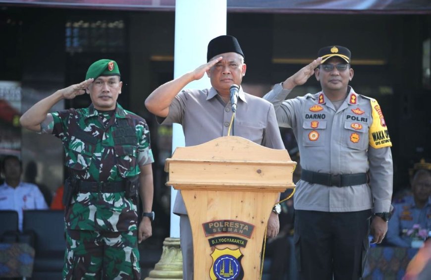 Bupati Sleman Harda Kiswaya Pimpin Apel Gelar Pasukan Operasi Ketupat 2025