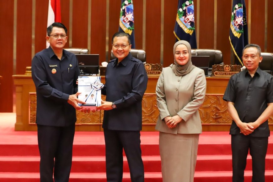 Danang Maharsa Serahkan LKPJ Tahun Anggaran 2024 ke DPRD Sleman
