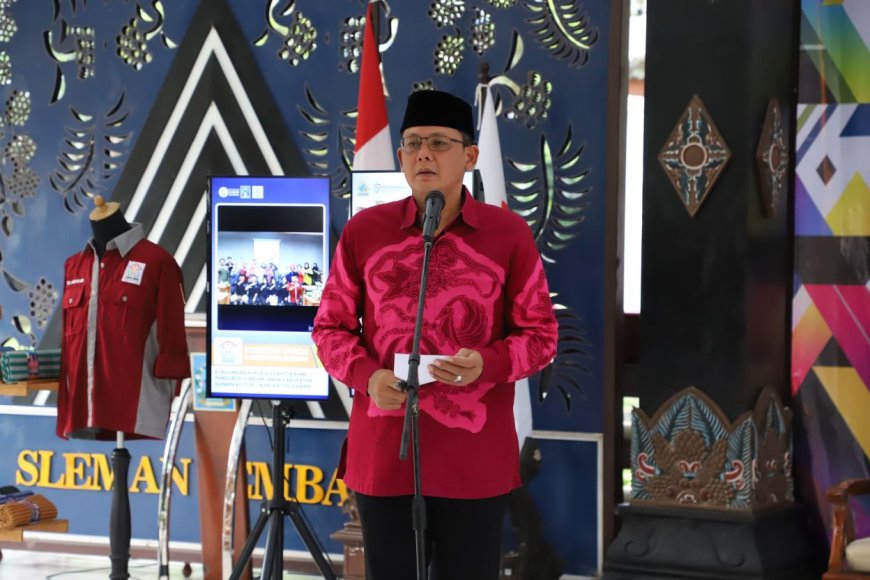 Danang Maharsa Melantik Pengurus Forum UMKM Sleman