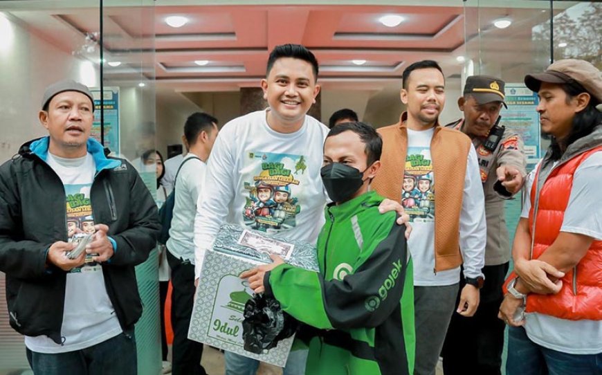 Pertama Kalinya Pemkab Klaten Bagi Bingkisan untuk Pengemudi Ojol 