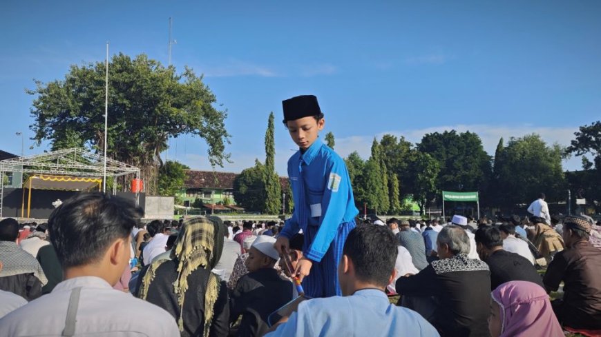 Khutbah Idul Fitri di Lapangan Minggiran, Ustad Nur Kholis: Kesepian Akibat Digitalisasi
