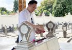 Yogyakarta Awali Rangkaian Waisak dengan Tabur Bunga di Makam Pahlawan