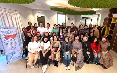 Warga Belanda pun Ikut Meditasi