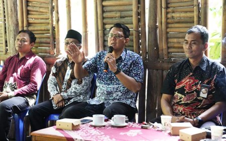 Dukung Eksistensi Kopi Merapi, Wabup Dialog Dengan Petani Kopi Lereng Merapi 