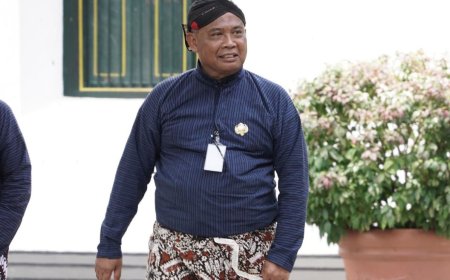 Bupati Sleman Harda Kiswaya Menerima Gelar dari Keraton Yogyakarta