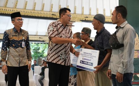 Ribuan Lansia Menerima Bantuan Sosial dari Pemkab Sleman