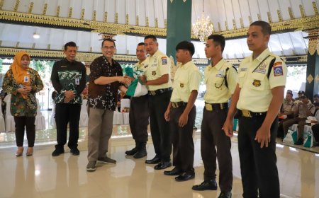 Pemkab Sleman Serahkan Bantuan 641 Paket Sembako