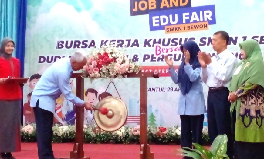 Ingin Cari Pekerjaan? SMKN 1 Sewon Gelar Job And Edu Fair 2025