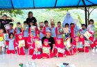 Komunitas SRMB Kebumen Ajak Siswa Mutiara Islam Melukis pada Kipas Bambu