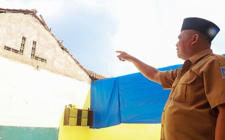 Soal Atap SD Ambrol, Harda: Renovasi Dimulai Mei