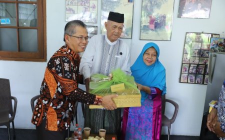 Menjaga Harmoni, Jajaran Pemkab Sleman Silaturahmi ke Mantan Bupati