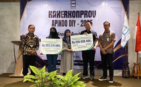 BPJS Ketenagakerjaan Berikan Santunan dalam Rakernoprov APINDO DIY 2025