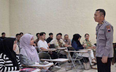Kapolres Purworejo Beri Apresiasi Kompol Suprihadi, sebagai Polisi dan Dosen