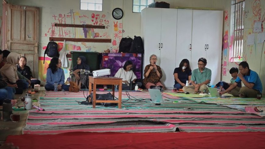Salam, Sekolah Tanpa Seragam dan Mata Pelajaran di Yogyakarta