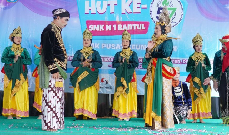 HUT ke-57 SMKN 1 Bantul, Guru-guru Pentas Ketoprak