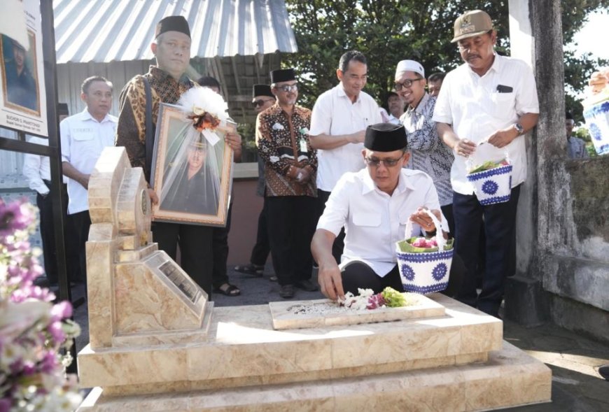 Danang Maharsa Pimpin Ziarah ke Makam Mantan Bupati Sleman