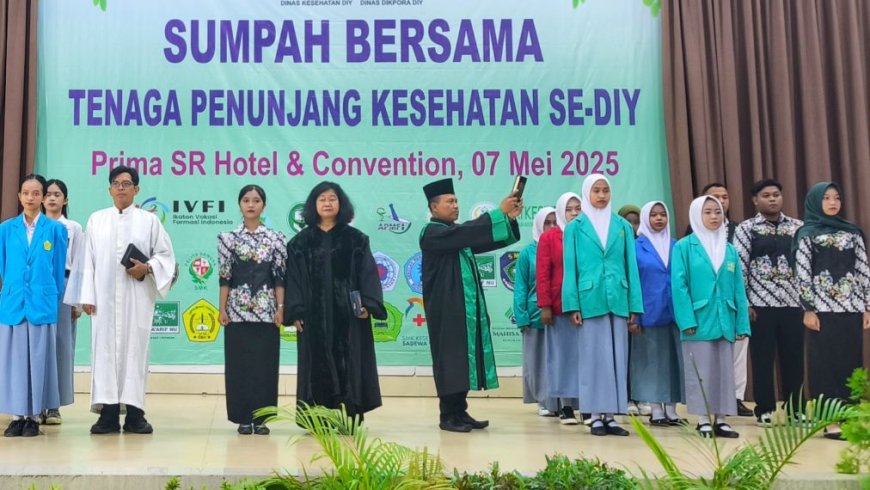 Bukan Formalitas, 683 Lulusan SMK Kesehatan Disumpah sebagai Tenaga Penunjang Kesehatan