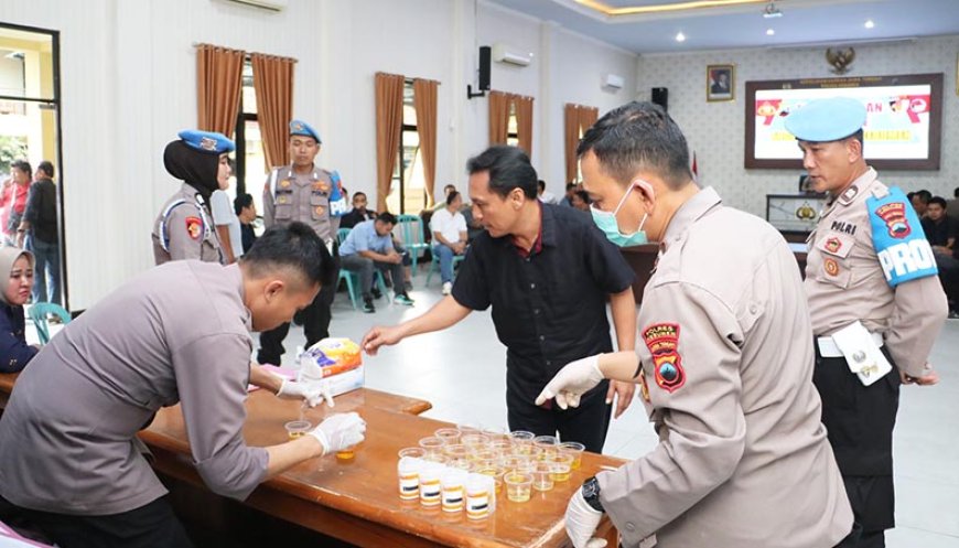 Deteksi Dini Penyalahgunaan Narkoba, 60 Anggota Polres Kebumen Tes Urine
