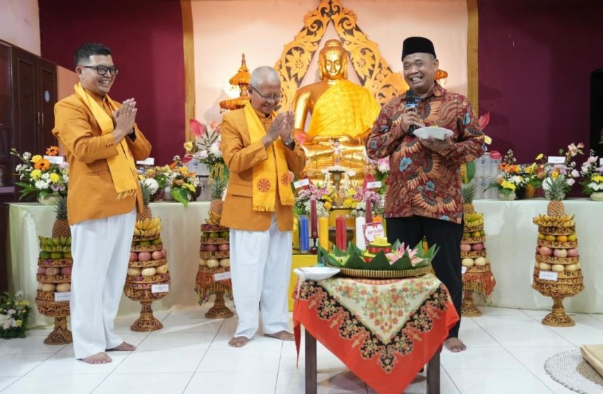 Umat Buddha Gelar Doa Syukur Hari Jadi ke-109 Kabupaten Sleman