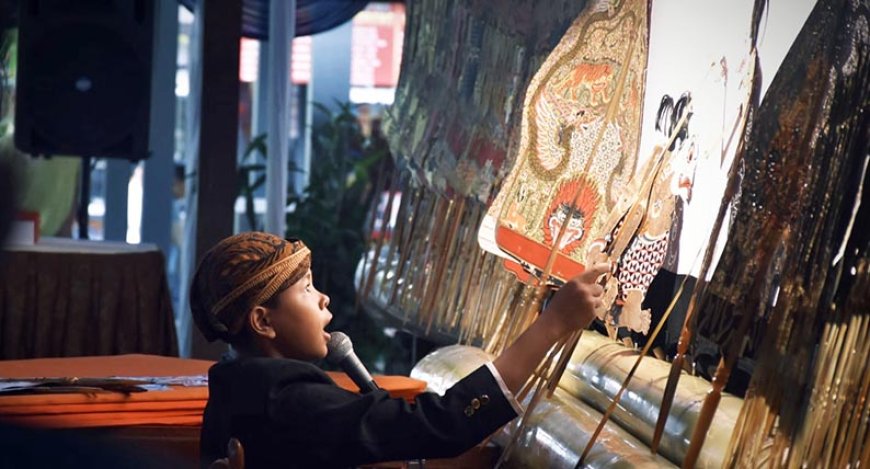 Generasi Muda Bersaing di Festival Dalang Cilik UNY