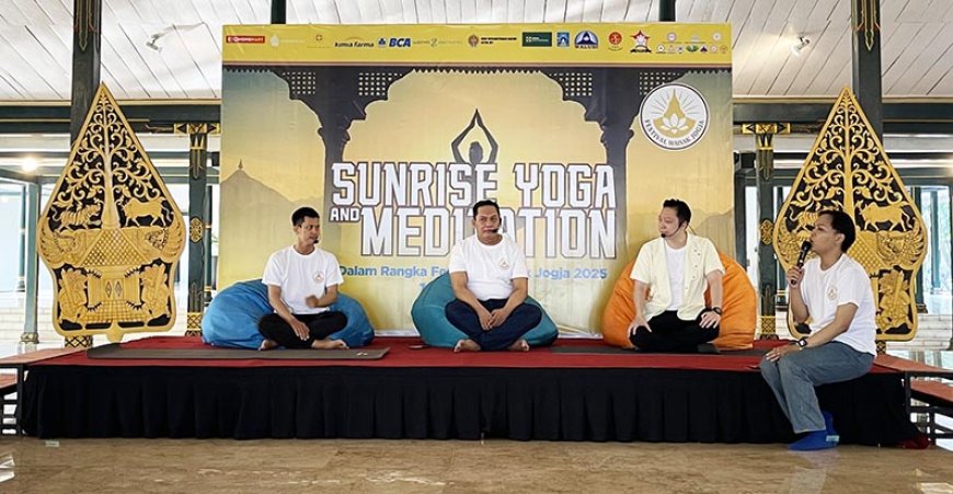 Masih Rangkaian Waisak, Umat Buddha Adakan Sunrise Yoga