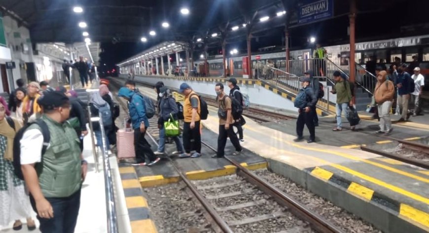 Penumpang di Stasiun Kutoarjo Meningkat Selama Libur Panjang