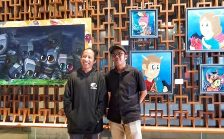 Ketika Boneka Sarung Jadi Inspirasi Seniman Suarakan Kritik Sosial