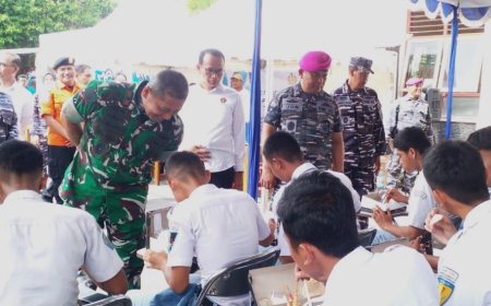 TNI AL Kampanye Gemar Makan Ikan dan Gelar Pelatihan Penanggulangan Bencana