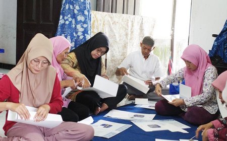 Cara UMKM Batik Naik Kelas: Belajar dari Strategi Kemasan dan Branding Inovatif UI di Sleman