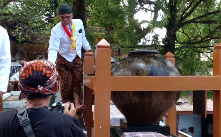 Ribuan Orang Memadati Makam Raja-raja Mataram, Demi Air Kurasan Enceh