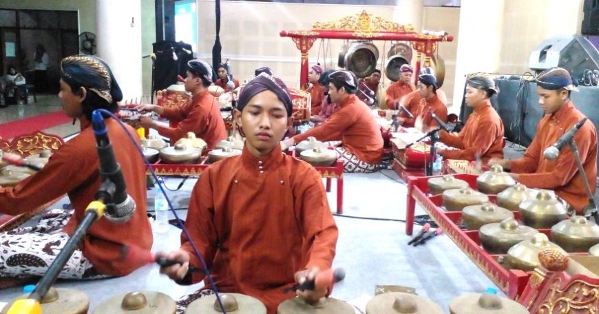Diguyur Hujan, Panggung Seni Budaya Muhammadiyah Bantul Prabusena 2025 Meriah