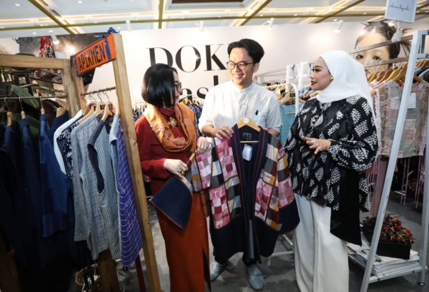 DOKU Dukung Digitalisasi Pembayaran Fashionpreneur Lewat Indonesia Fashion Week 2025