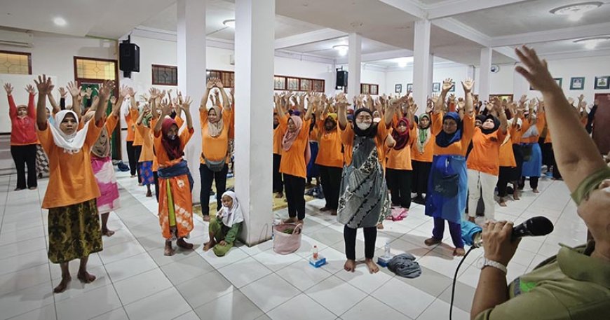 Ketika Dokter Anti-Aging Bertemu Buruh Gendong di Tengah Pasar Beringharjo 