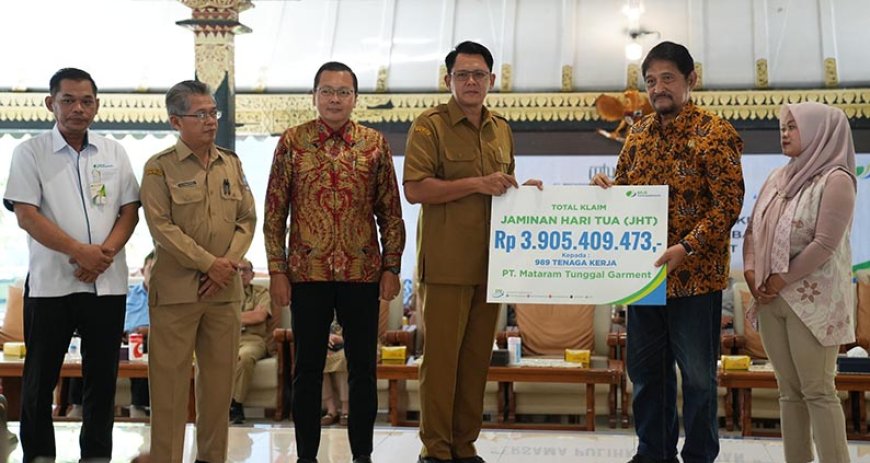 Bukan Cuma Dapat Uang, Korban PHK Pabrik Terbakar di Sleman Dapat Tiga Lapis Jaring Pengaman