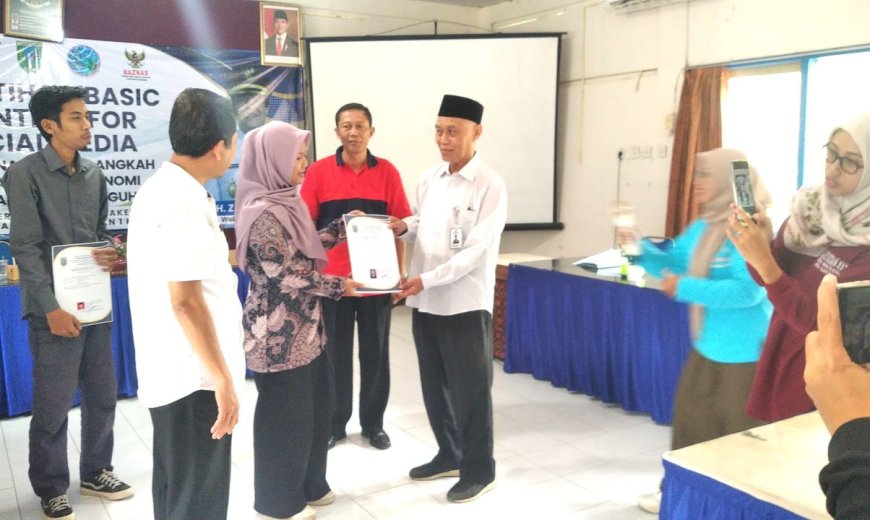 Baznas Kebumen Melatih Mustahik Memanfaatkan e-Commerce