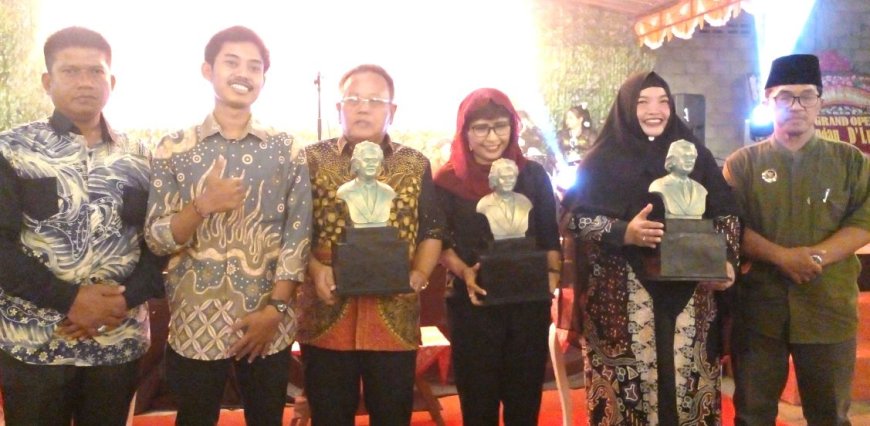 Diresmikan Ketua DPRD DIY, Angkringan D'Lungguh Jadi Kamar Dagang UMKM
