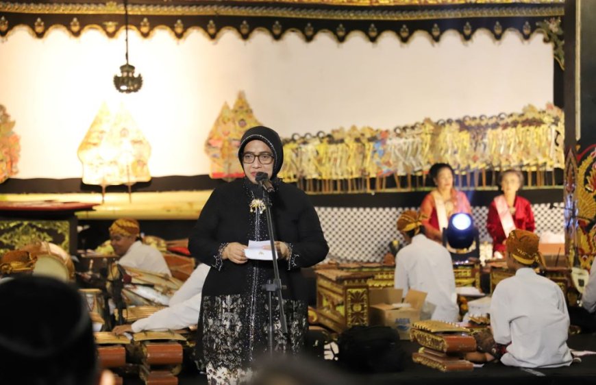 Wayang Kulit Gagrak Bagelen Memeriahkan Jamasan Tosan Aji di Purworejo