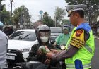Polres Kebumen Sosialisasi Operasi Patuh Candi Sambil Berbagi Sayuran, Jamu dan Cokelat